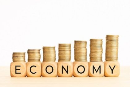 On President Mahama’ handling of the economy, 74% of voters approve of his management of the economy compared to 18% who disapprove. On creating jobs, 67% approve and 22% disapprove. On his handling of the ‘galamsey’ issue, 65% approve while 24% disapprove.
