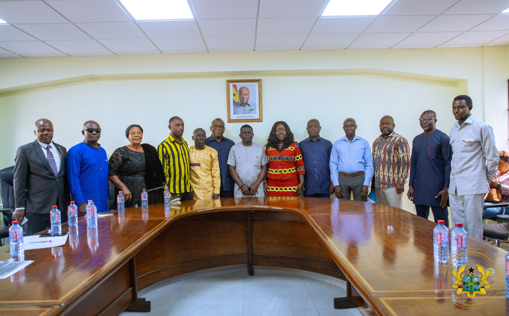 Gov’t Moves to End Tomato Supply Standoff as Trade Minister Meets Stakeholders